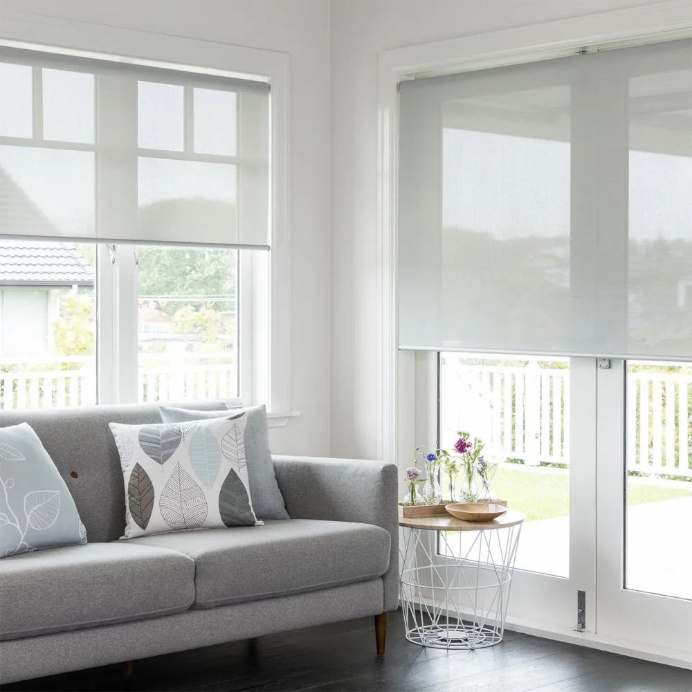 Cortinas sunscreen en living